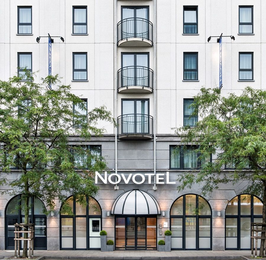 Novotel Brussels Centre Midi Exterior photo